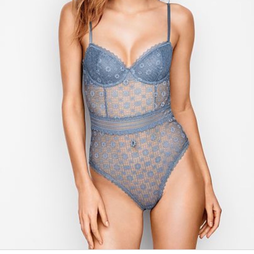 VICTORIA SECRET LACE BODYSUIT